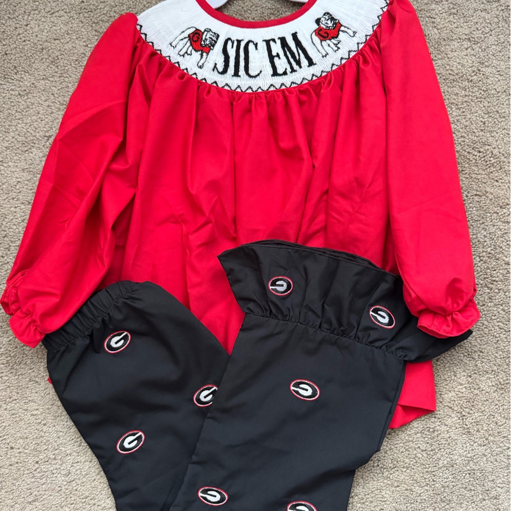 Black and Red Georgia Bulldogs outfit